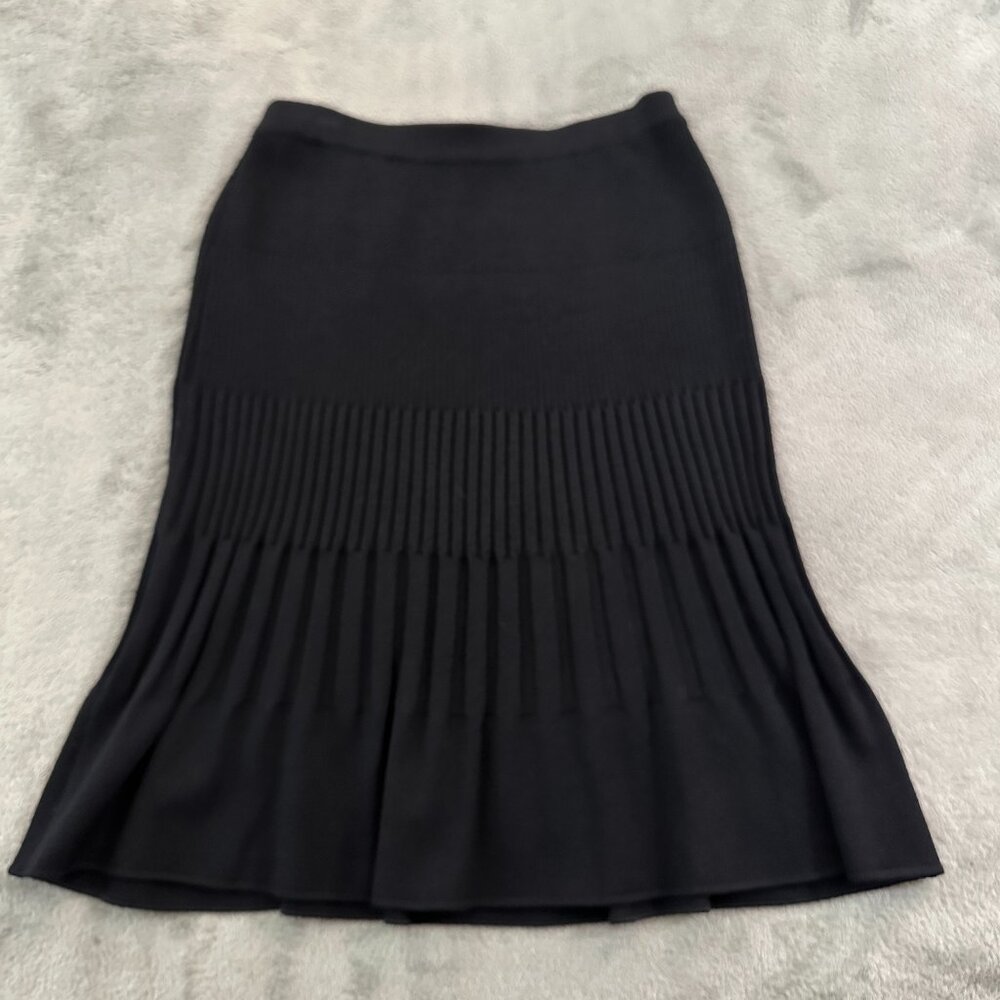 St. John Black Santana Knit Skirt Women's size 6 Old Money Classic